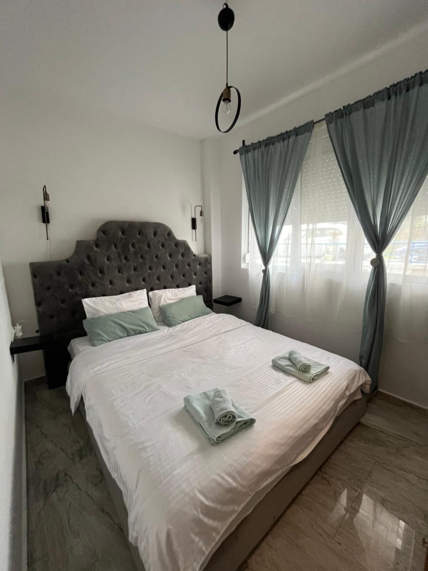 Apartamento Mila Deluxe Peraía Exterior foto